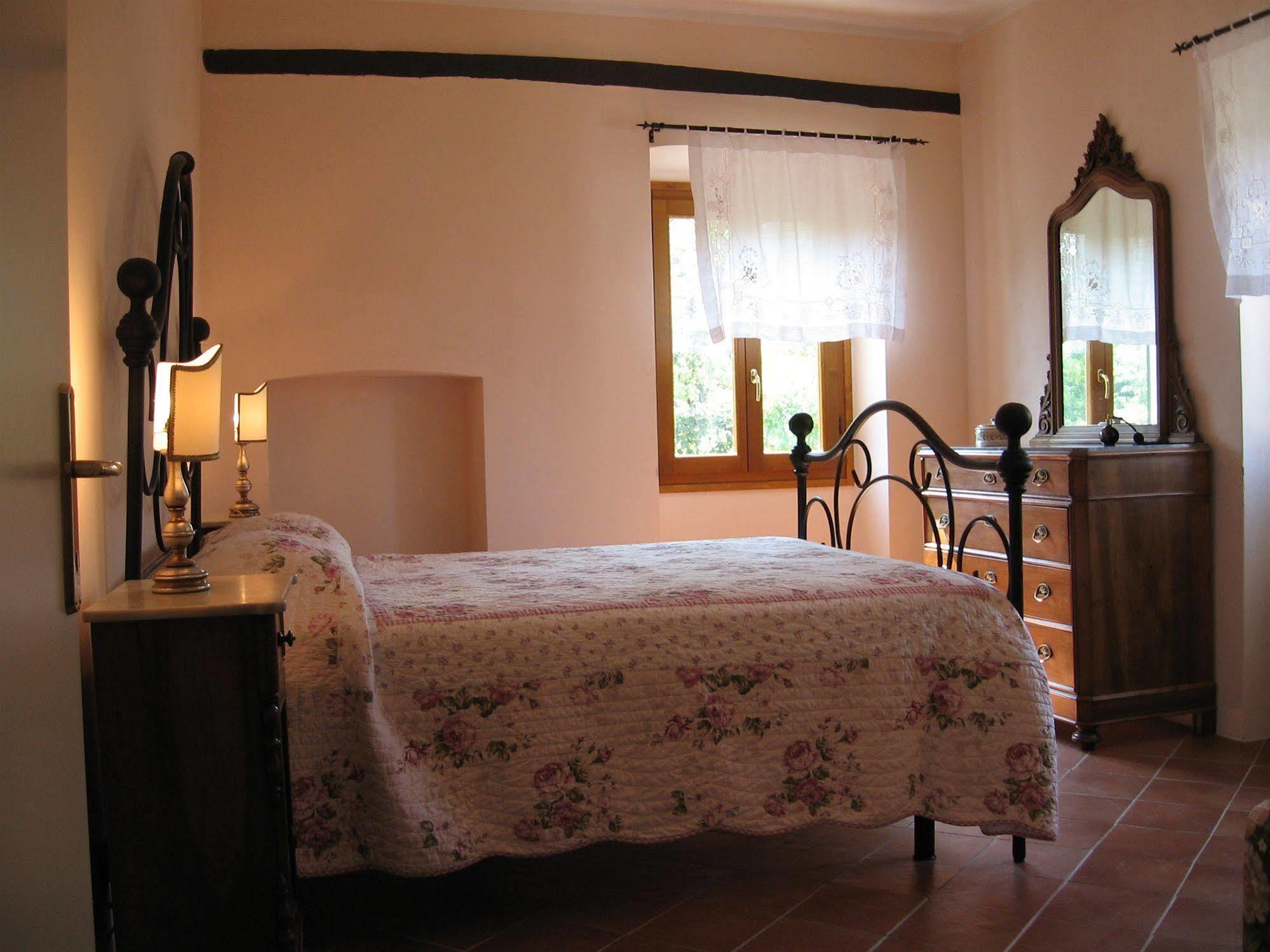 Agriturismo Cascina Tollu San Giacomo  Luaran gambar